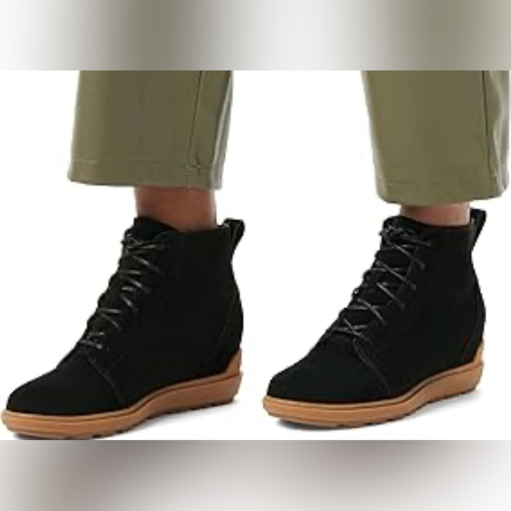 Sorel Black Ankle Boots with Tan Sole
